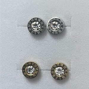 Elegant Roman Numeral Stud Earrings Set